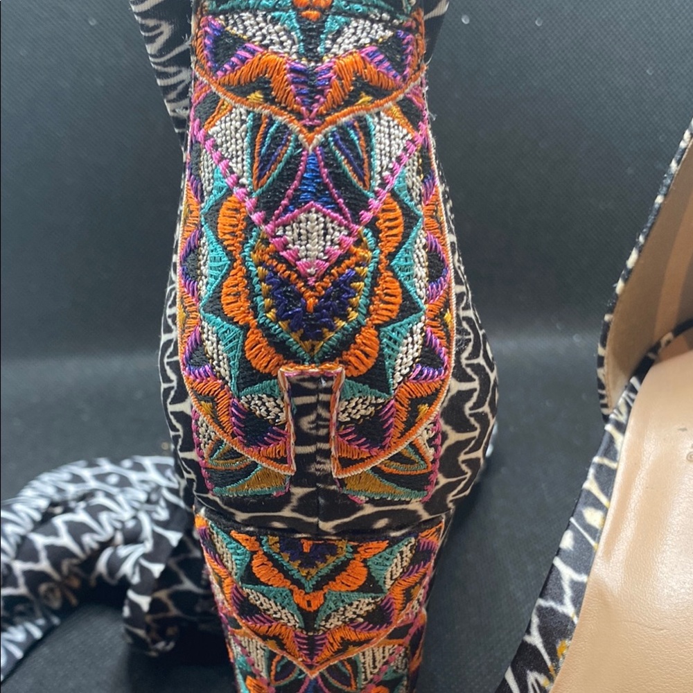 Women's Black and Multicolor Patterned Heels Embroidered design, ankle wrap tie - Picture 2 of 5